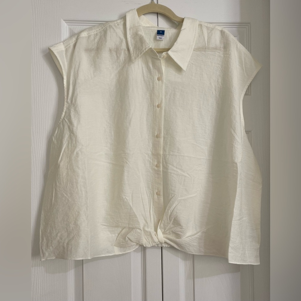 Old Navy Sleeveless Shirt #118